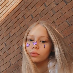 Meet your Posher, Briana